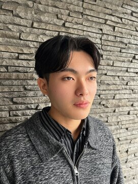 ハイバレーヘアーメゾン(HIGH VALLEY HAIRMAISON) センターパートメンズマッシュ韓国マッシュ韓国男子カルマパーマ