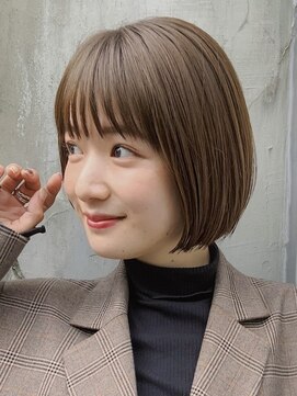 ノイ(noi) ショートカットショートボブミルクティーベージュカラー前髪あり