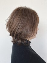 マイン(MINe) 頭の形が綺麗に見える くびれ レイヤー ひし形ボブ 外ハネ