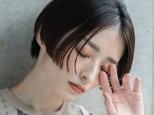 豊富な経験とデザイン力から生まれたあなたにフィットして小顔に魅せるオリジナルの骨格矯正似合わせカット