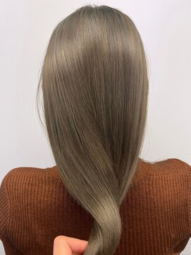 ボイスヘア(voice hair) 20代30代40代ストレートミルフィーユカラー寒色系透明感美肌