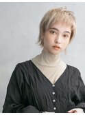 フェミニンハイトーンショート