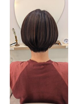 コティ(Kotii) 40、50代におすすめ丸みショートボブ♪