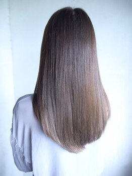 アロ(alo)の写真/【豊橋/髪質改善】クセやうねりなど髪のお悩みを徹底改善◎指通り滑らかな自然なサラツヤ美髪を実現します!