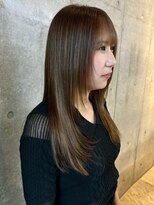 セル(CELL)&nbsp;顔周りカット ブラウンベージュ レイヤーカット ストレート 20代