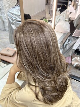 ブレンド 渋谷(BLend) ハイライトミディアムヘア暗めカラーオリーブグレー