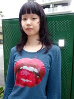 ニウ(NIU)&nbsp;ハッシュカットに秋の深みレッド