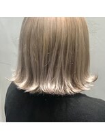 アンド バイ ヘアサロン(AND by hair salon) ホワイトベージュカラー