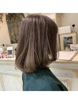 アンベリール 大名(Embellir) ミルクティベージュ