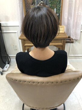 サロン ド ラート(salon de L'art) 【Ｌ’ａｒｔ】前下がりＢＯＢ