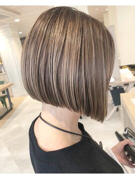 パーク(PAAQ) 【田中智大】前下がり切りっぱなしボブ×極細たっぷりハイライト