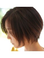 リリアン(Lillian) 小顔ショート