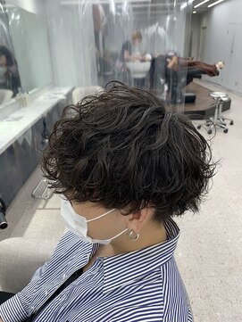 ノイズ キョウト(NOISM Kyoto) 波巻きスパイラルパーマ