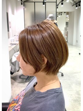 ビブ(VIV) 大人可愛い20代30代40代50代ショートボブ◎白髪ぼかしハイライト