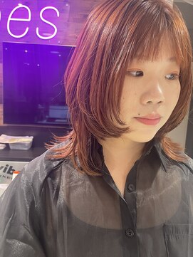 バイブス バイ ケンジ(vibes by KENJE) ミディアムウルフカット　レイヤーカット