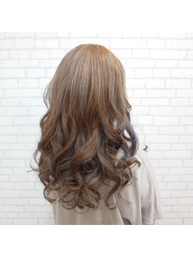 シルビジュー(Cills Bijou) ☆大人女性美髪巻き髪ロングレイヤースタイル☆