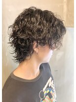 リヴ オオサカ(LIV OSAKA)&nbsp;センターパートウルフ波巻きスパイラルパーマ襟足ツイスパ波巻き