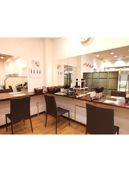 【阿倍野駅/天王寺駅すぐ】大人女性の髪と頭皮に優しい低刺激なカラー剤◇お手頃価格でこまめに通える◎