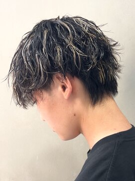 エルマーク 梅田(L-MARK) メッシュハイライトスパイラルパーマツイストパーマツーブロック