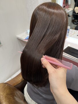 ザトエル 栄(THE TOEL) 髪質改善メテオカラーショコラブラウンベージュミディアムヘア