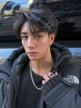 ユーフォリア 渋谷グランデ(Euphoria SHIBUYA GRANDE) 海外風毛流れパーマ  センターパート  Syuri