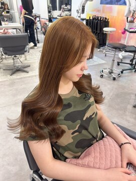 ユーフォリア 渋谷グランデ(Euphoria SHIBUYA GRANDE) ハニーベージュ　ブラウンベージュ　ブリーチなしカラー　YUKI