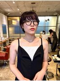 チェリーレッドで色気up!骨格に合わせたショートスタイル