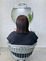 クロア(CHROA)&nbsp;【レッドブラウン　切りっぱなし前下がりボブ】