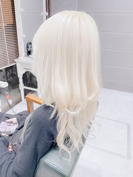 デイズ(days) ホワイトブロンドカラー/ハイトーンデザインカラー　原宿