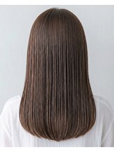 アディクシーカラー【特徴１】　圧倒的な透明感を誇るカラー材！