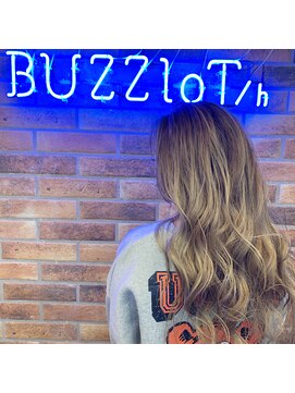 バジオットエイチ(BUZZIoT h) バレイヤージュ×スモーキートパーズ