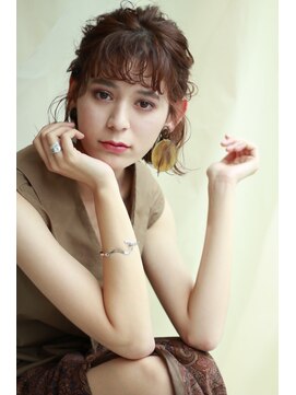 アトリエ リブコ(atelier L.I.B.Co) ボブの抜け感ハーフアップ