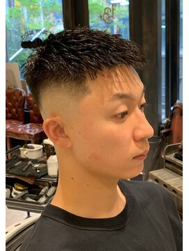 ルドローブラントオオサカ(LUDLOW BLUNT Osaka) 【LUDLOW BLUNT】スキンフェード 束感軽めクロップヘア