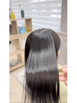 ヒンナ(hinna.) 乾かしただけでまとまる艶髪○