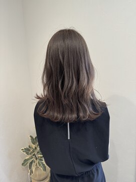 ラヴィン(LOVIN’) アッシュブラウン/ミディアムヘア