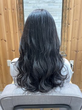 ルシール バイ アリア(Lucir by aria) 黒髪ロング×巻き髪