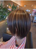 ハイライトショートボブ