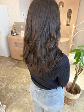 ユッカ 梅田(YUCCA) 【 YUCCA 】大人可愛い20代30代オリーブカラー/透明感カラー