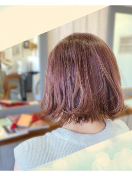 カーディフ(Cardiff) 好印象が続く 簡単スタイリングのレイヤーボブ 30代 40代