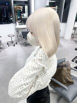 ユーフォリア 渋谷グランデ(Euphoria SHIBUYA GRANDE)&nbsp;ホワイトカラー ハイトーン ブロンドヘア ケアブリーチ