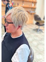 ヘアーサロントヤマ 天文館店(Hair salon Toyama)&nbsp;白髪を活かす。上品な艶シルバー&ショート