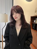 ホミ(FOMI) 春カラーワインレッドカラー×レイヤーカット