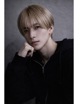 ベル 新宿(Belle) 大人おしゃれmen's/ハイトーン/ベージュ/マッシュウルフ/新宿駅