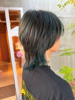 クティエ(Cuthie)&nbsp;#ウルフカット#インナーカラー#ブルーグリーン#デザインカラー
