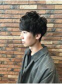 暗髪束感ショートマッシュ