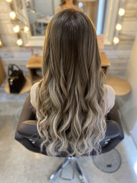 ヘアメイクサロン ゼロ(ZERO) ハイライトたっぷりで巻き髪美人系女子に。。。