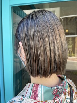 ヘアーメイクオズ(hair make O/S) 《kaito》切りっぱなしボブ × エアタッチ ミルクティーグレー☆