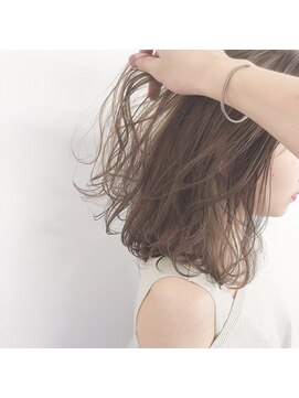 ガーランドウメダ(Garland umeda) リラックスウェーブ＿ミディアム＿000743