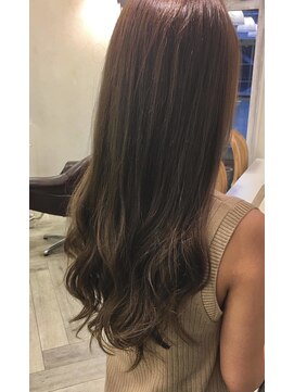 ヌイ サンノミヤ(nui sannomiya) アッシュベージュ