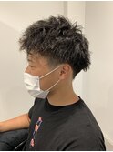 ツーブロック刈り上げスキンフェードカットアッシュブラック